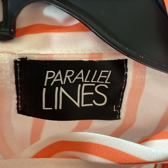 A size large, orange, and white, beautifully detailed parallel lines - Picture 6 of 10